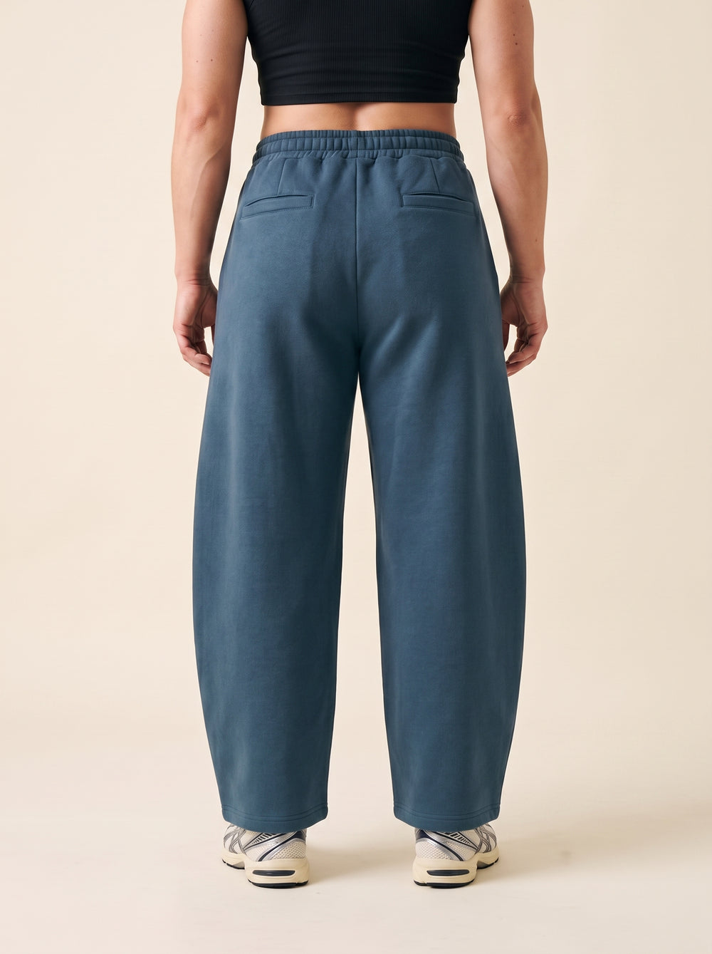 NOSTOS Barrel Leg Sweatpant