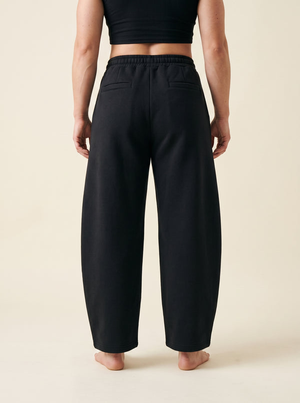 NOSTOS Barrel Leg Sweatpant