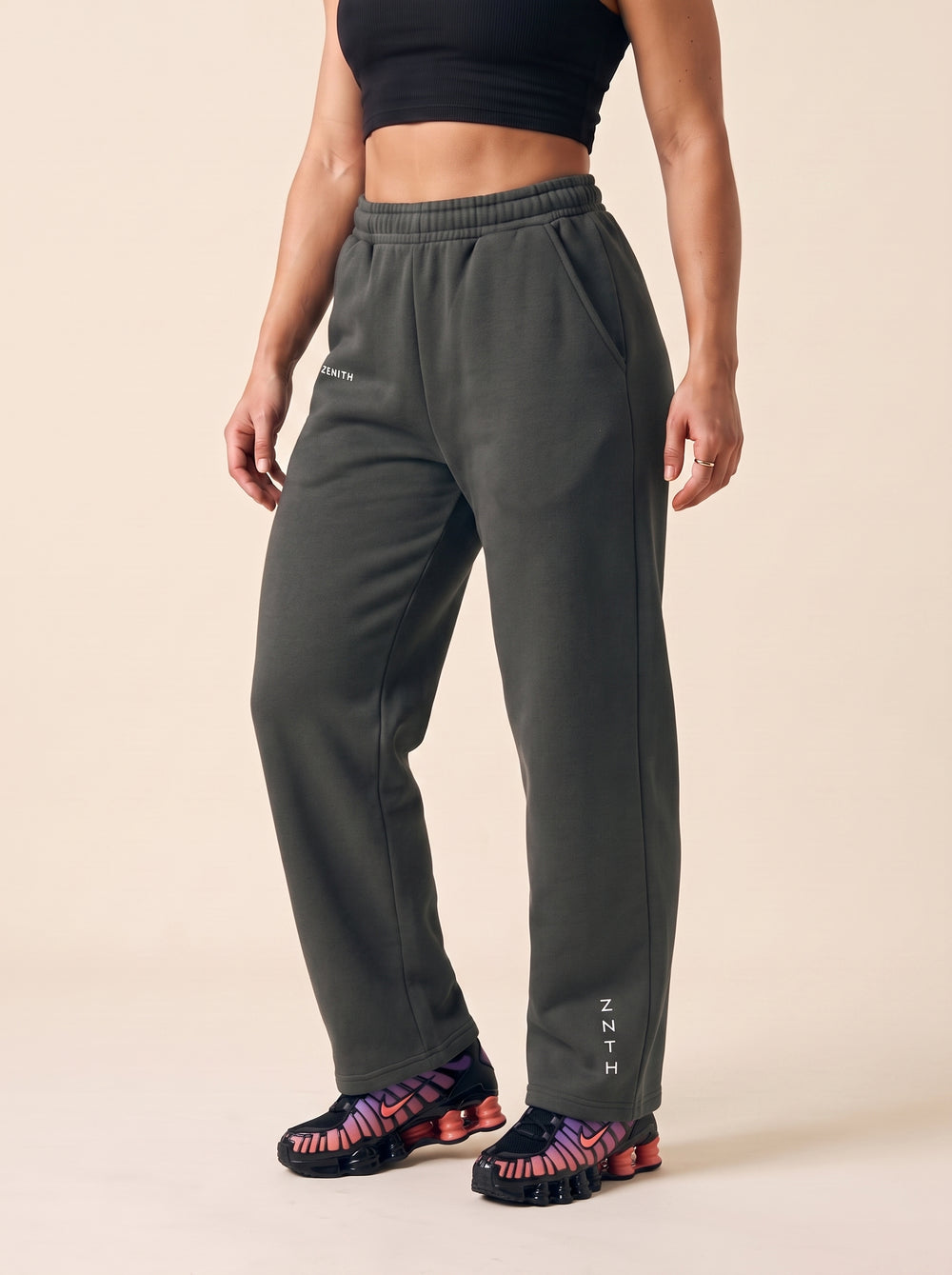NOSTOS Barrel Leg Sweatpant