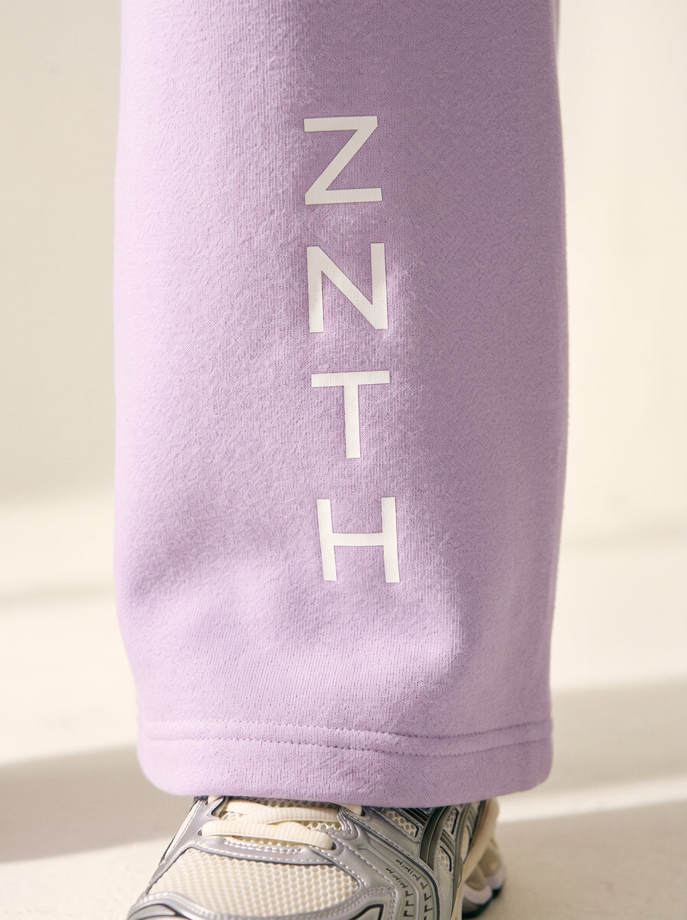 NOSTOS Barrel Leg Sweatpant