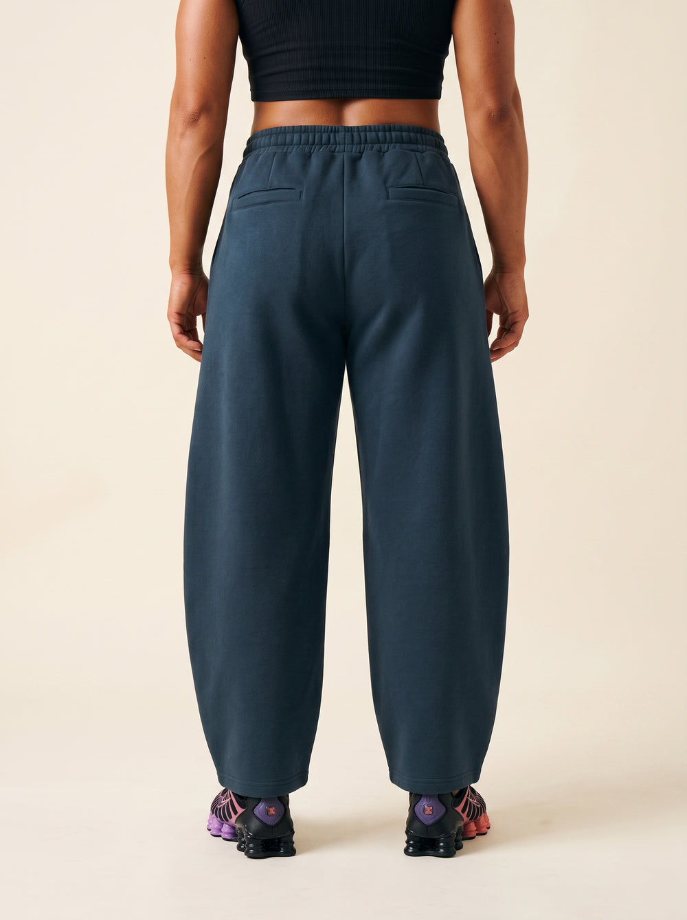 NOSTOS Barrel Leg Sweatpant