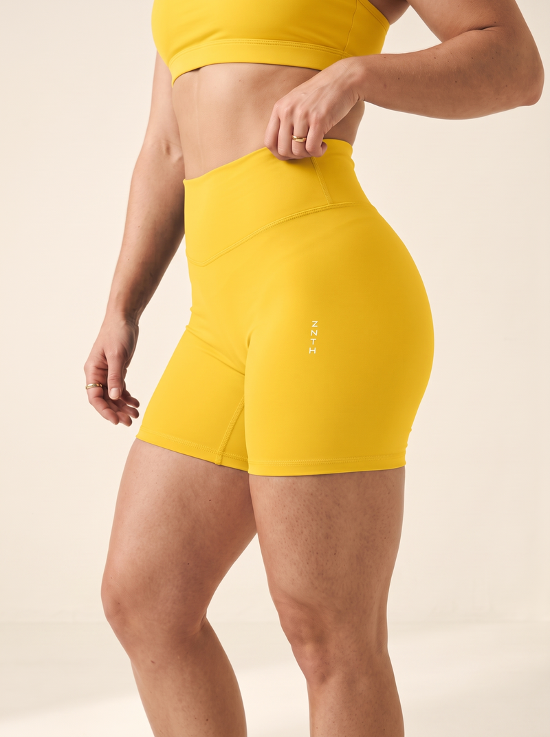 MERIDIAN Mid Rise Shorts
