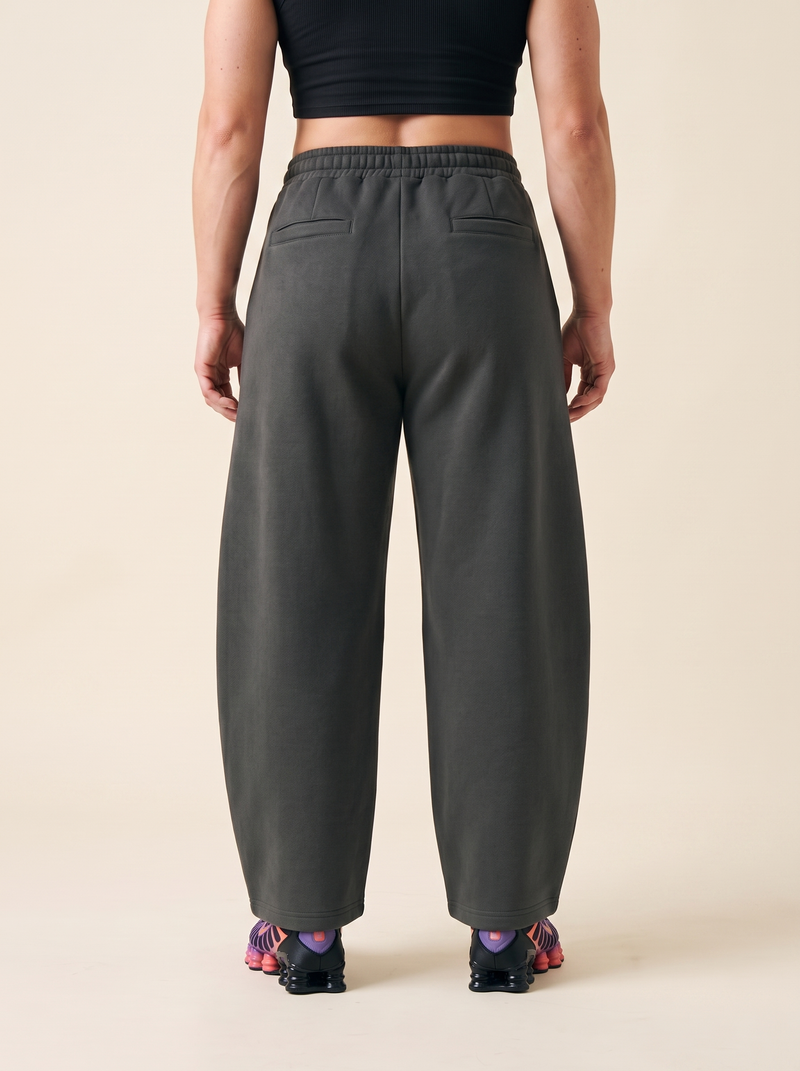 NOSTOS Barrel Leg Sweatpant